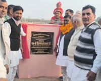 शामली के पीरखेड़ा गांव में एमएलसी किरण पाल कश्यप ने आरसीसी सड़क का किया उद्घाटन