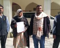 मुजफ्फरनगर: दबंगों के खिलाफ महिला ने दर्ज कराई शिकायत, पुलिस ने कार्रवाई का आश्वासन दिया