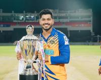 मुरादाबाद के क्रिकेटर शिवांग कुमार को आईपीएल के लिए सनराइज हैदराबाद ने 30 लाख रुपये में खरीदा