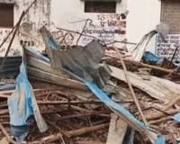 मथुरा: कोर्ट परिसर में वकीलों के 100 से ज्यादा चैंबर बुलडोजर से ढहाए, वकील सोमवार को करेंगे बड़ा प्रदर्शन