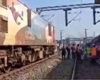 पश्चिम बंगाल: प्रधानमंत्री की रैली से पहले ताहेरपुर में बड़ा हादसा, चार भाजपा समर्थकों की ट्रेन की चपेट में आने से मौत