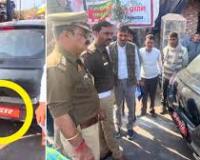 नंबर प्लेट की जगह “ठेकेदार” लिखा था! वीडियो वायरल होते ही पुलिस का एक्शन