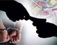 कानपुर देहात में रिश्वत का खुला खेल! मैथा SDO विवेक पांडे का घूस लेते Video वायरल