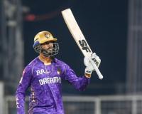 आईपीएल नीलामी में आरसीबी ने वेंकटेश अय्यर को 7 करोड़ रुपये में खरीदा