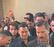 अभिनेता  सलमान खान  पूर्व पुलिस ऑफिसर दया नायक के बेटे के रिसेप्शन में हुए शामिल 