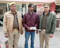 मेरठ की परीक्षितगढ पुलिस ने किराने की दुकान से चोरी का खुलासा किया, चोर गिरफ्तार