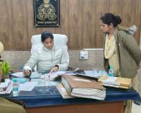 एसपी इंदू सिद्धार्थ ने साइबर सेल में दर्ज प्रकरणों का लिया हिसाब, शाहपुर और बुढ़ाना पहुंचकर जाना हाल