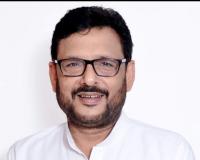 खतौली में चीनी मिल प्रशासन पर भड़के चेयरमैन: सड़क दुर्घटना में टेंपो चालक की मौत पर कानूनी कार्रवाई की चेतावनी