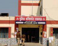 लखनऊ: घर में घुसकर प्रेमी ने प्रेमिका को मारी गोली, आराेपित फरार