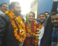 मुजफ्फरनगर की पूर्व ब्लॉक प्रमुख की तलाश जारी, पति  जेल में,डॉक्टर मित्र के घर खड़ी कार से करोड़ो की चोरी का है मामला 