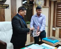 नोएडा में सशस्त्र सेना झंडा दिवस पर वीर सैनिकों को श्रद्धांजलि और कल्याण अभियान