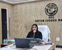 नोएडा में विशेष प्रगाढ़ पुनरीक्षण (SIR) कार्यक्रम की प्रगति की समीक्षा