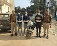 नोएडा-ग्रेटर नोएडा पुलिस ने 19 शातिर बदमाशों को किया गिरफ्तार, बरामद अवैध हथियार, गांजा और शराब