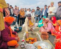 नोएडा: ग्राम धनौरी में 5.50 करोड़ की गौशाला का भूमि पूजन, जेवर विधायक धीरेन्द्र सिंह ने किया उद्घाटन