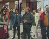मुजफ्फरनगर में शीतलहर के बीच डीएम ने किया रैन बसेरों का औचक निरीक्षण; व्यवस्थाओं पर संतोष, अलाव जलाने के दिए निर्देश