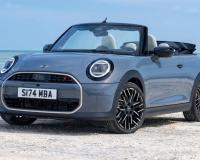 दिसंबर 2025 में कार lovers के लिए बड़ा धमाका नए मॉडल्स और दमदार SUVs की होने वाली है एंट्री