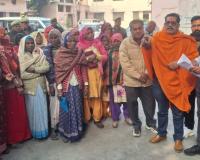 मुजफ्फरनगर में पुरबालियान के किसानों ने चकबंदी में धांधली की शिकायत सिटी मजिस्ट्रेट को सौंपी