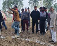 जलालाबाद: कब्रिस्तान विवाद के बाद राजस्व टीम ने की पैमाइश, 4 बीघा सरकारी जमीन पर मिला अवैध कब्जा