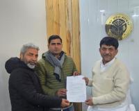 मुज़फ्फरनगर में सिंचाई विभाग में भ्रष्टाचार की 'नहर': 5 दिन में उखड़ी सड़क, एक्सईएन और जेई पर कार्रवाई की तलवार