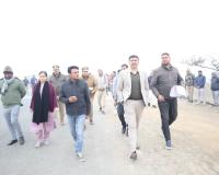 सहारनपुर में जिलाधिकारी मनीष बंसल ने दिल्ली-देहरादून हाईवे का निरीक्षण किया, किसानों के मुआवजे के आर्बिट्रेशन वादों का त्वरित निस्तारण