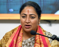 सीएम रेखा गुप्ता का दिल्ली विधानसभा में इतिहास पर तीखा तंज – ‘भगत सिंह ने कांग्रेस पर बम फेंका?’