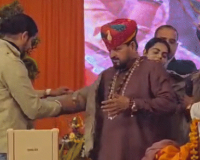 69वें जन्मदिन पर बाहुबली बृजभूषण सिंह का शक्ति प्रदर्शन! 100 गाड़ियों का काफिला, 5 लाख लोगों का भंडारा