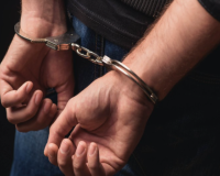 शामली: शहर कोतवाली पुलिस ने अवैध तमंचा और कारतूस के साथ अभियुक्त को किया गिरफ्तार