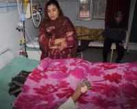 शामली: खाना बनाते समय दौरा पड़ने से महिला गैस चूल्हे पर गिरकर झुलसी, मेरठ रेफर