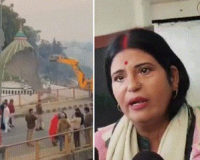 देवरिया में मजार ध्वस्त होते देख रोई हिंदू महिला: बोलीं– “यहीं की मन्नत से बेटा हुआ”