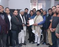 गृहकर और जीएसटी के नोटिसों से मुजफ्फरनगर के व्यापारियों में भारी रोष: विधायक पंकज मलिक को सौंपा ज्ञापन