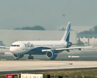 इंडिगो ने जारी की ट्रैवल एडवाइजरी, कोहरे के कारण हिंडन और दिल्ली एयरपोर्ट पर उड़ानें प्रभावित 