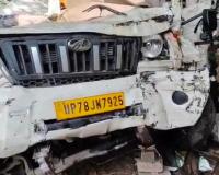 रायबरेली में ब्रेक फेल होने से लोडर दीवार में टकराया , चालक और कंडक्टर की मौत