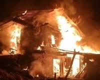 उत्तरकाशी के मोरी में भीषण अग्निकांड: गुराड़ी गांव में 3 घर राख, 14 मवेशियों की जलकर मौत