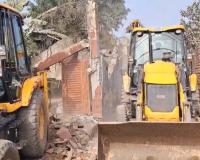 गुरुग्राम: बदमाश द्वारा अवैध कब्जा की गई सरकारी जमीन पर चला बुलडोजर