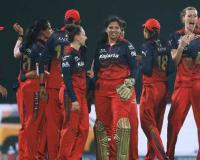 Wpl 2026 : प्लेऑफ में पहुंची आरसीबी, गुजरात जायंट्स पर 61 रन की शानदार जीत