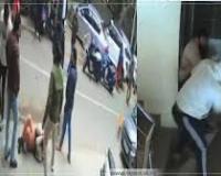 दिल्ली के लक्ष्मी नगर में हैवानियत: बाप-बेटे को नग्न कर सड़क पर पीटा, वीडियो वायरल, आरोपी गिरफ्तार