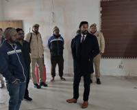 शामली: जिलाधिकारी अरविन्द कुमार चौहान ने निर्माणाधीन कलेक्ट्रेट का निरीक्षण कर जल्द कार्य पूरा करने के दिए निर्देश