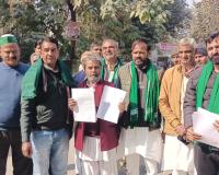 सहारनपुर: भाकियू पथिक की बैठक में किसानों ने नलकूप चोरी, बकाया भुगतान और यूरिया खाद की समस्याएं उठाईं