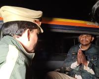 मुजफ्फरनगर: पुलिस मुठभेड़ में गौ तस्कर घायल, हाथ जोड़कर बोला- 'अब हिंदुस्तान में दोबारा नहीं करूंगा ये गलती'