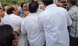 मंत्री कपिल देव को रालोद नेताओं द्वारा गाली देने पर हंगामा, रालोद नेताओं से भिड़े जाट कॉलेज के टीचर !