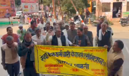 प्रधानमंत्री से आठवें वेतन आयोग में पेंशनरों को लाभ देने की मांग, शामली में सेवानिवृत्त कर्मचारी कलेक्ट्रेट पहुंचे