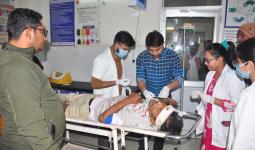 शामली में कैराना बाईपास पर कार ने बाइक को मारी टक्कर, दो घायल एक की हालत गंभीर