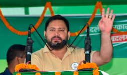 मोकामा में बोले तेजस्वी- मेरी लड़ाई गरीबी, बेरोजगारी, महंगाई ,पलायन, अपराधियों और भ्रष्टाचारियों से है