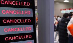 अमेरिका में शटडाउन का असर, 40 एयरपोर्ट पर 1,700 से ज्यादा उड़ानें रद्द, यात्रियों को देरी का सामना
