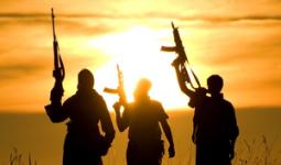 बाज नहीं आ रही पाकिस्तानी सेना: छापेमारी के नाम पर कई बलूचों को हिरासत में रखा, आठ लापता