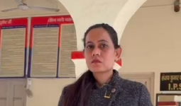 मुज़फ्फरनगरः सैनिक की पत्नी ने लिखी किताब ‘आशिवी’, हादसे में शहीद जवान और सम्मान पर उठाए सवाल