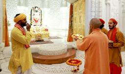 मुख्यमंत्री योगी आदित्यनाथ ने श्रीरामजन्म भूमि मंदिर एवं हनुमानगढ़ी मंदिर में किया दर्शन पूजन
