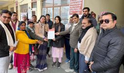 शामली: शिक्षक संघ ने 2026 विधान परिषद चुनाव में अनियमितताओं का आरोप लगाते हुए मुख्य निर्वाचन आयुक्त को ज्ञापन सौंपा