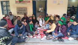 मुजफ्फरनगर: ग्राम प्रधान के दबाव में BLO ने बहूओं की वोट काटी, भाकियू ने धरना दिया