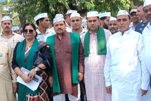 सहारनपुर में भाकियू (तोमर) ने जिला अस्पताल में भ्रष्टाचार और अव्यवस्था को लेकर किया प्रदर्शन